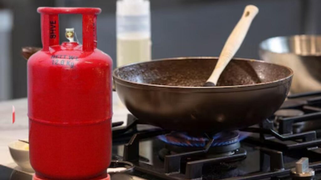 क्या 1 अप्रैल को बढ़ेंगे LPG सिलेंडर के दाम, क्या संकेत दे रहे हैं मौजूदा हालात और पिछले रुझान?