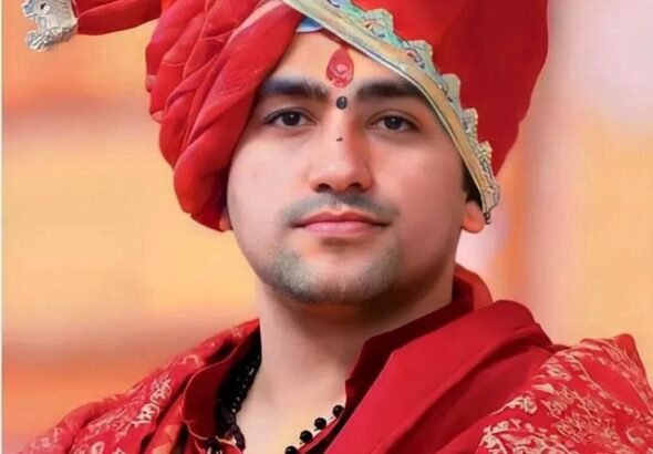 Gen Z को विवेकानंद और कलाम जैसा देखना चाहते हैं, कॉकरोच वाली बात पर धीरेंद्र शास्त्री